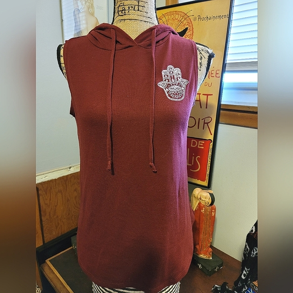 Yoga Hand Sleeveless Hoodie, Size S - Picture 3 of 6